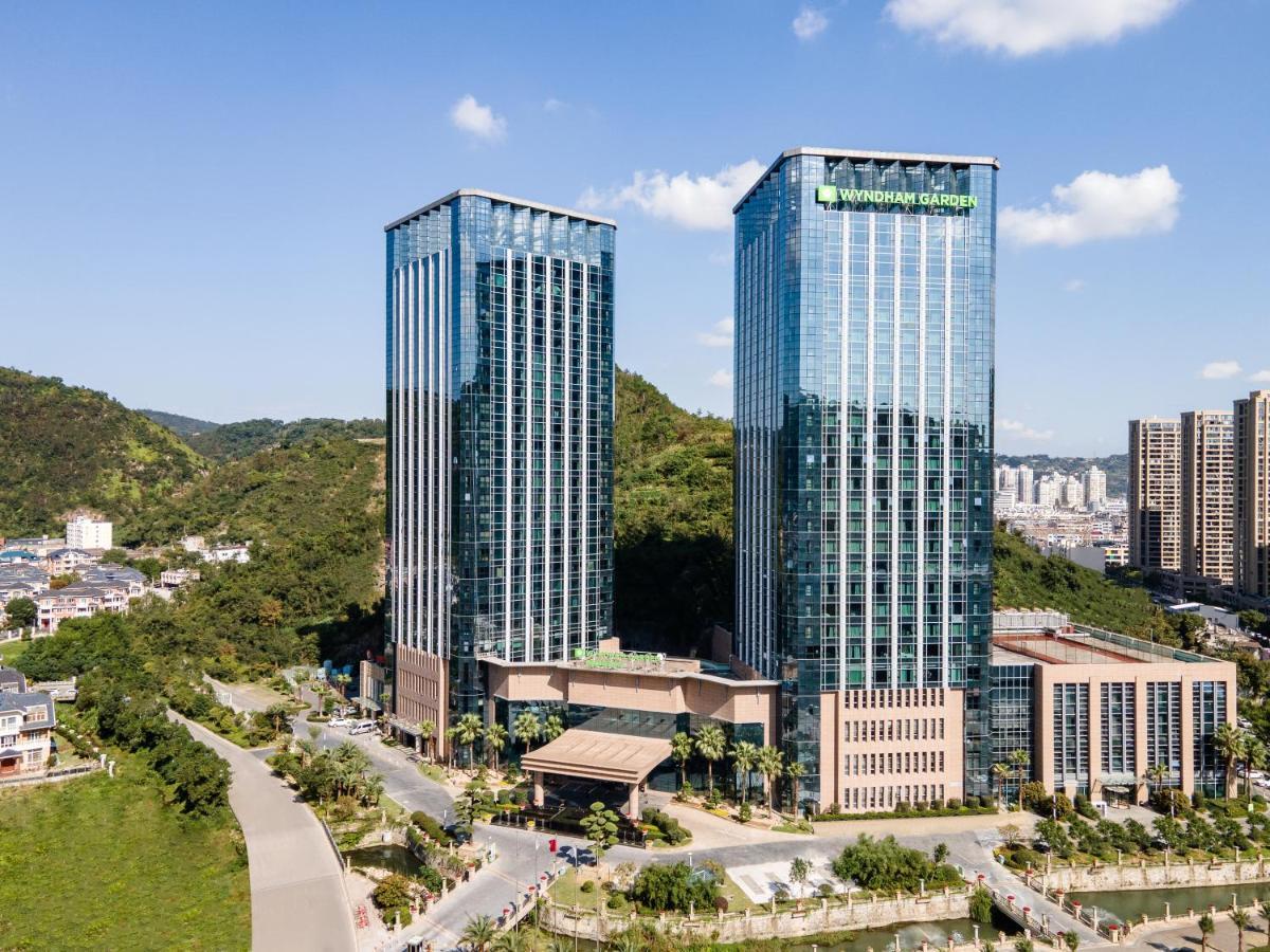 Готель Wyndham Garden Yuhuan Downtown Тайчжоу Екстер'єр фото